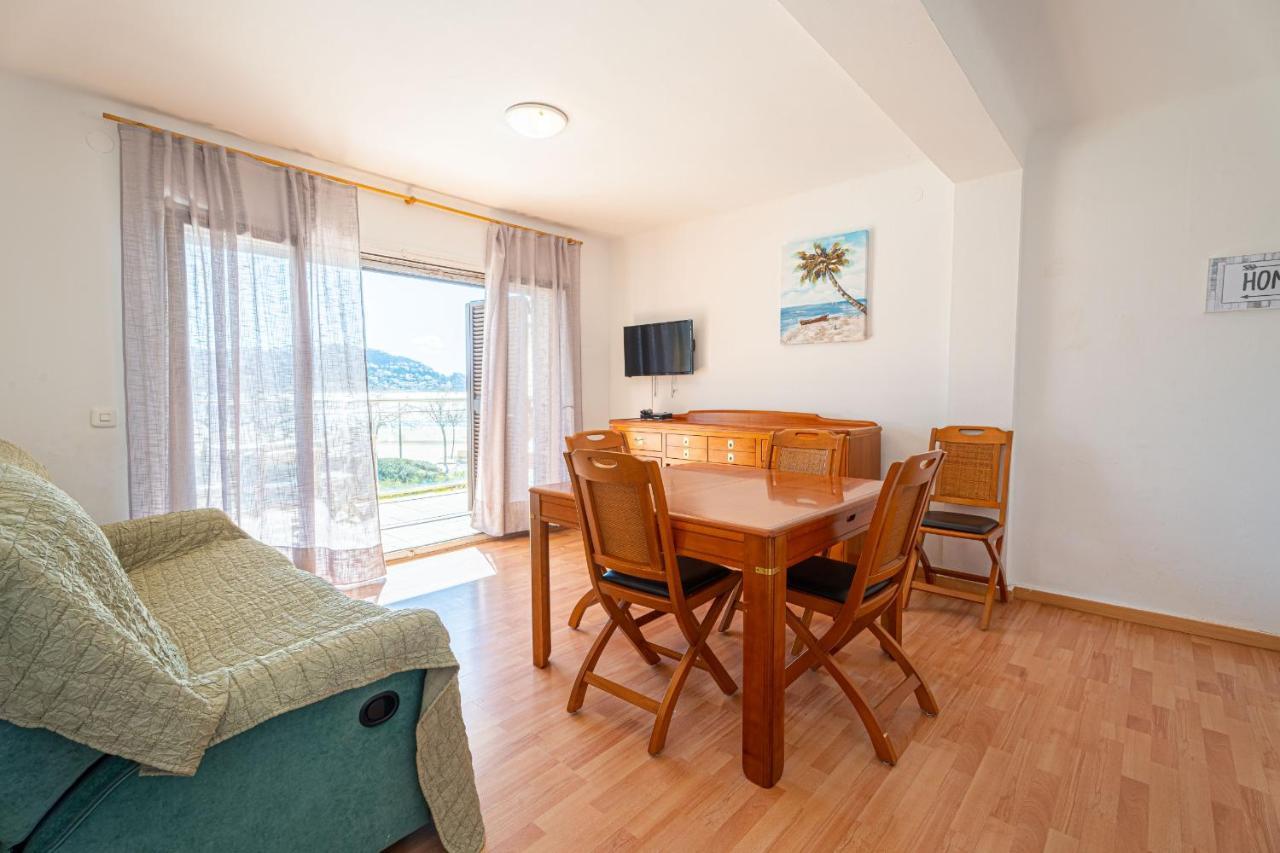로지즈 Apartamento Rhodes Vista Al Mar 아파트 외부 사진